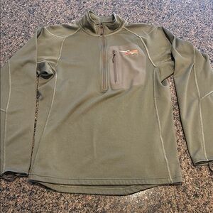 Green Sweatshirt with Quarter-Zip and Full-Length Sleeves